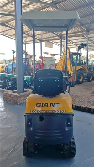 New Giant LY10 mini excavators in stock