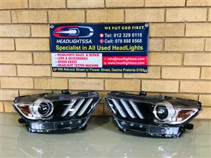Ford Mustang left and right side xenon headlights (7 pin) 