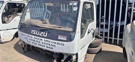 Isuzu NPR CAB. 4ton