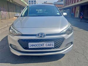 2015 HYUNDAI i20 GRAND 1.4 PETROL, MANUAL TRANSMISSION,  SILVER COLOUR