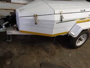 5 ft Roadster 200 luggage trailer with nosecone. 