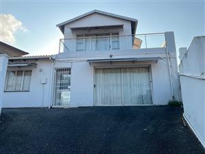 House For Sale in Newlands West