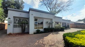 20m Medical Office unit 7 To Let in Groenkloof