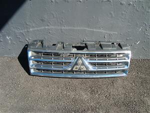 Mitsubishi Pajero Front Grill 2010 - 2015