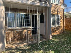 Perfect for student accommodation, a short walk to Tuks University, ideal lock up and go unit.