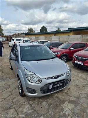 2015 FORD  Figo 1.4 Ambiente
