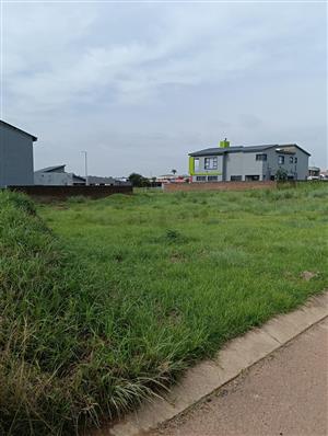 Stand for sale in Stoneridge Park , Rayton