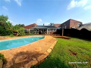 Two modern homes & income-generating farm shop - On tar road - NO Loadshedding