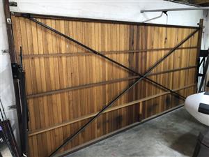 Wooden garage door (double)