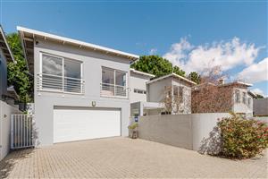 3 Bedroom Modern Home on Mount Street Bryanston