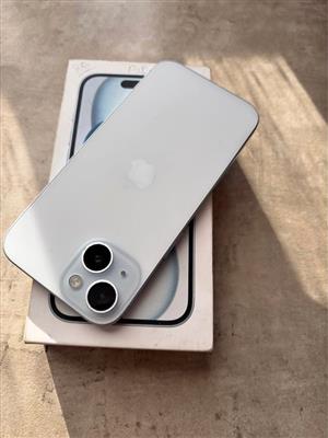 iPhone 15 blue