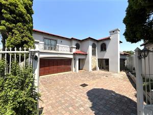 House Rental Monthly in Faerie Glen