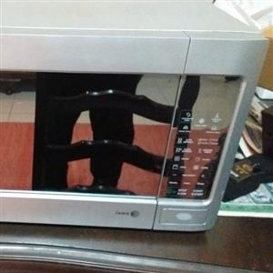 MICROWAVE LG WITH GRILL