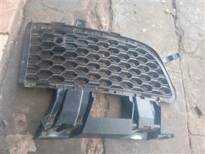 Jaguar XE Right-side side bumper cover
