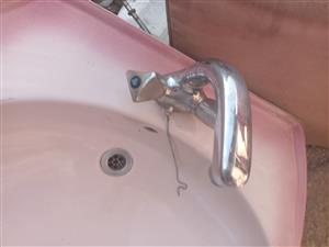 Cobra mixer with basin 