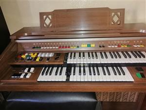 Yamaha organ