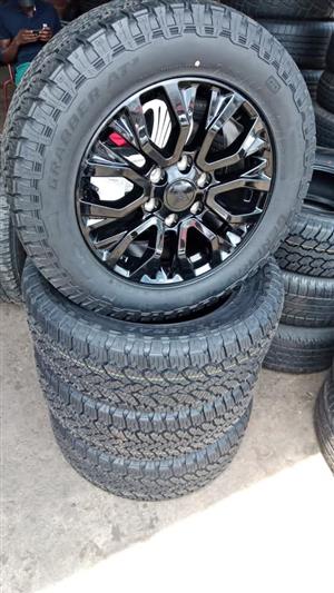Ford Ranger Thunder 18" original mags with brand new 255/60/18 General Grabber AT3 set 