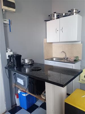 COME LOOK! BACHELOR FLAT AVAILABLE FROM 01 MAY 2026 – VANDERBIJLPARK CW3