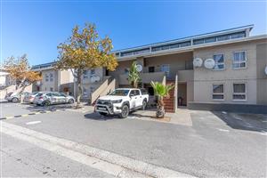 Apartment For Sale in Maitland