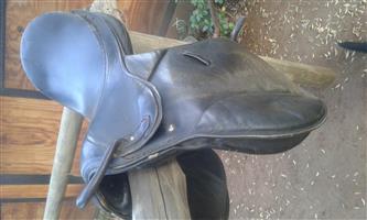 Black 17.5" GP saddle for sale