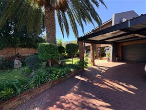 House For Sale in Hillcrest