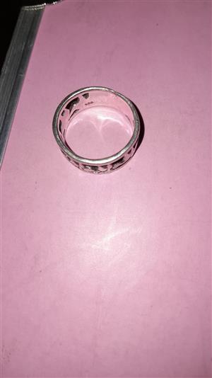 Vintage Unisex Sterling silver ring. Size R1/2.19mm inner Diameter. 