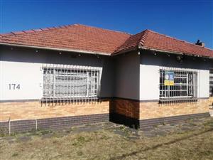 House For Sale in Linmeyer