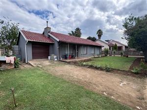 House For Sale in Raceview