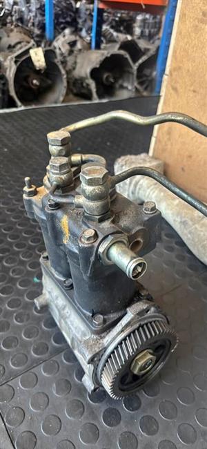 Hino JO8CT hydrolic air pump.