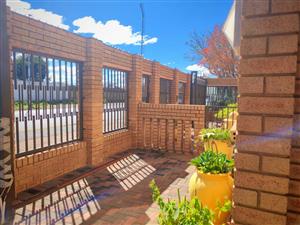 House Rental Monthly in Lenasia Ext 1