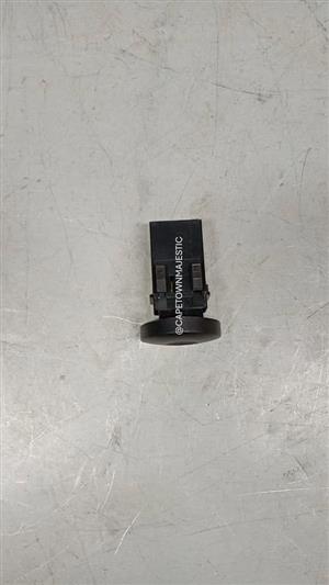 RENAULT CLIO 2 NEW HAZARD SWITCH FOR SALE