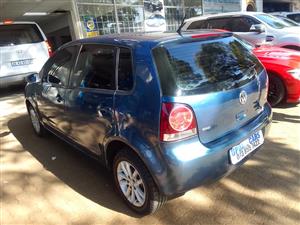 2017 VW POLO VIVO 1.4 COMFORTLINE MANUAL BLUE COLOR 79000KM 