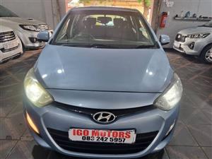 2013 Hyundai i20 1.4Manual Mechanically Perfect with Clothes Seat interior