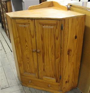 PINE TV CABINET S065050A