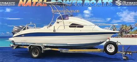2008 MODEL EXPLORER CABIN WET DECK ON TRAILER 2 X 90 HP YAMAHA 2 STROKES 