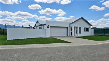 3 Bedroom House For Sale in Klipheuwel Estate, Mossel Bay