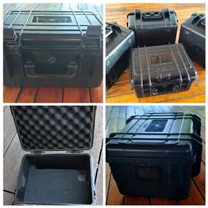 Hard Cases / Box