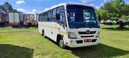 2015 Hino 32 Seater bus, 278k kms, (Vat Incl)