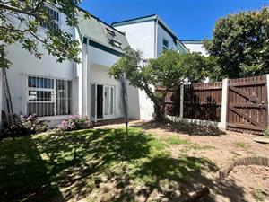 Townhouse For Sale in Muizenberg Central