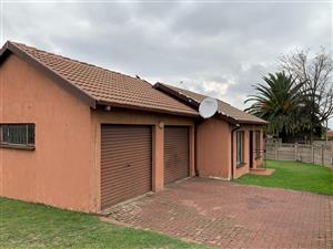 COZY 2 BEDROOM HOUSE