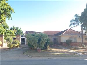 Spacious & Versatile Home in Convenient Location – 16 Wernich Street, Despatch