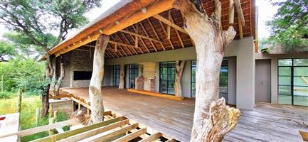 Three Bedroom Luxurious Home on Leadwood Big Game Estate