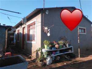 House For sale in Vlackfontein.