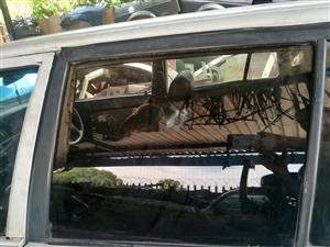 TOYOTA CONQUEST LEFT REAR DOOR GLASS