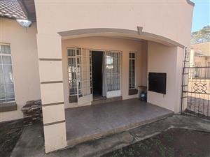 Up Market Townhouse for sale in Parys