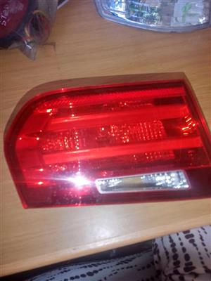  BMW 320D LEFT BOAT TAILLIGHT FOR SALE DELIVERY AVAILABLE COUNTRY WIDE