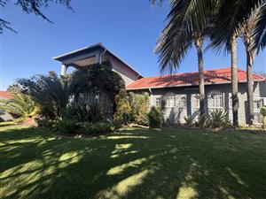 Modern Family Home - Perfect Location