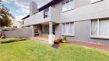 Pet friendly, 3 bedroom, ground floor with garden.