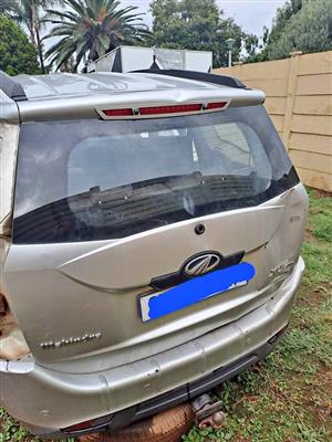 Mahindra xuv500 w8 stripping for spares please contact us for more details