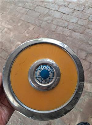 Escort, hub caps